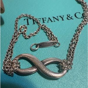 100%Authentic preloved Tiffany &Co. infinity silver double chain bracelet